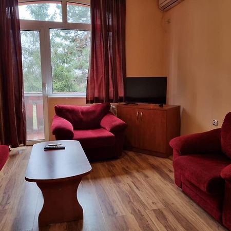 Family Hotel Rujeta Семеен Хотел Ружета - Идеален Център Pavlikeni Zewnętrze zdjęcie