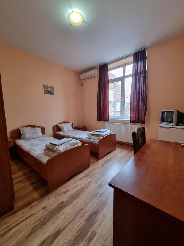 Family Hotel Rujeta Семеен Хотел Ружета - Идеален Център Pavlikeni Zewnętrze zdjęcie
